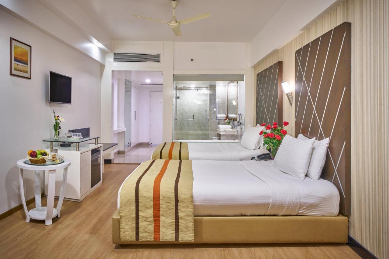 Hotel Hindusthan International, 부바네스 외부 사진