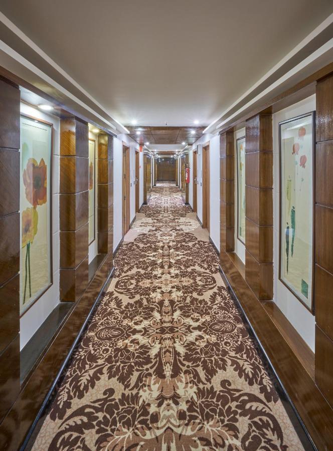 Hotel Hindusthan International, 부바네스 외부 사진