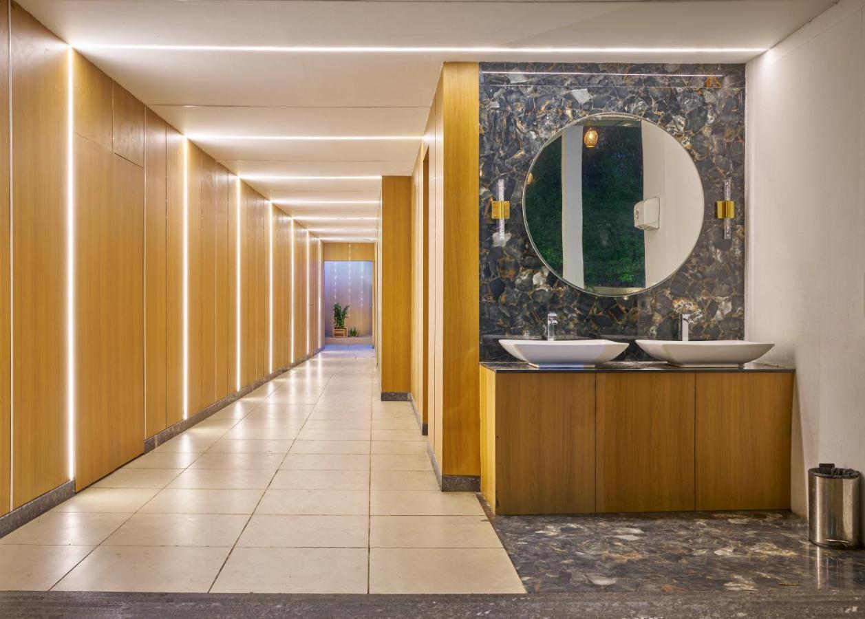 Hotel Hindusthan International, 부바네스 외부 사진