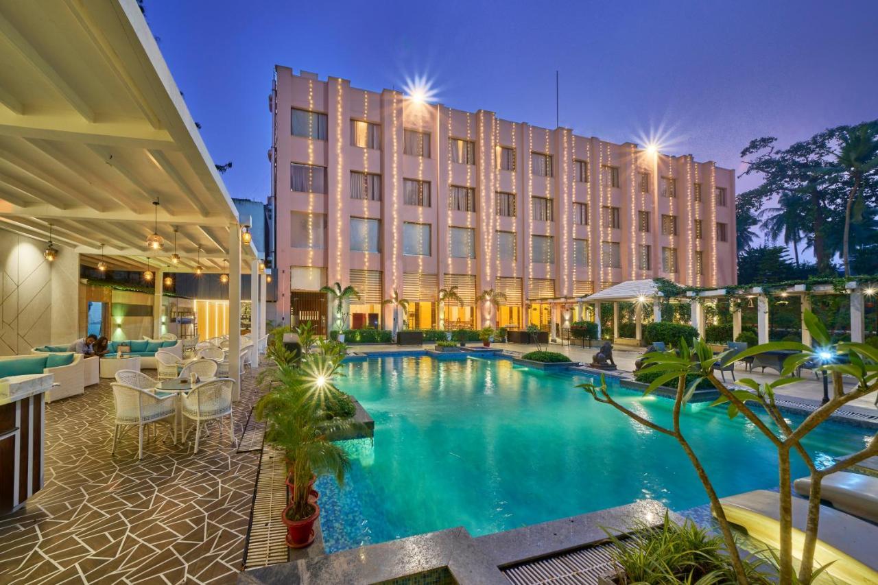 Hotel Hindusthan International, 부바네스 외부 사진