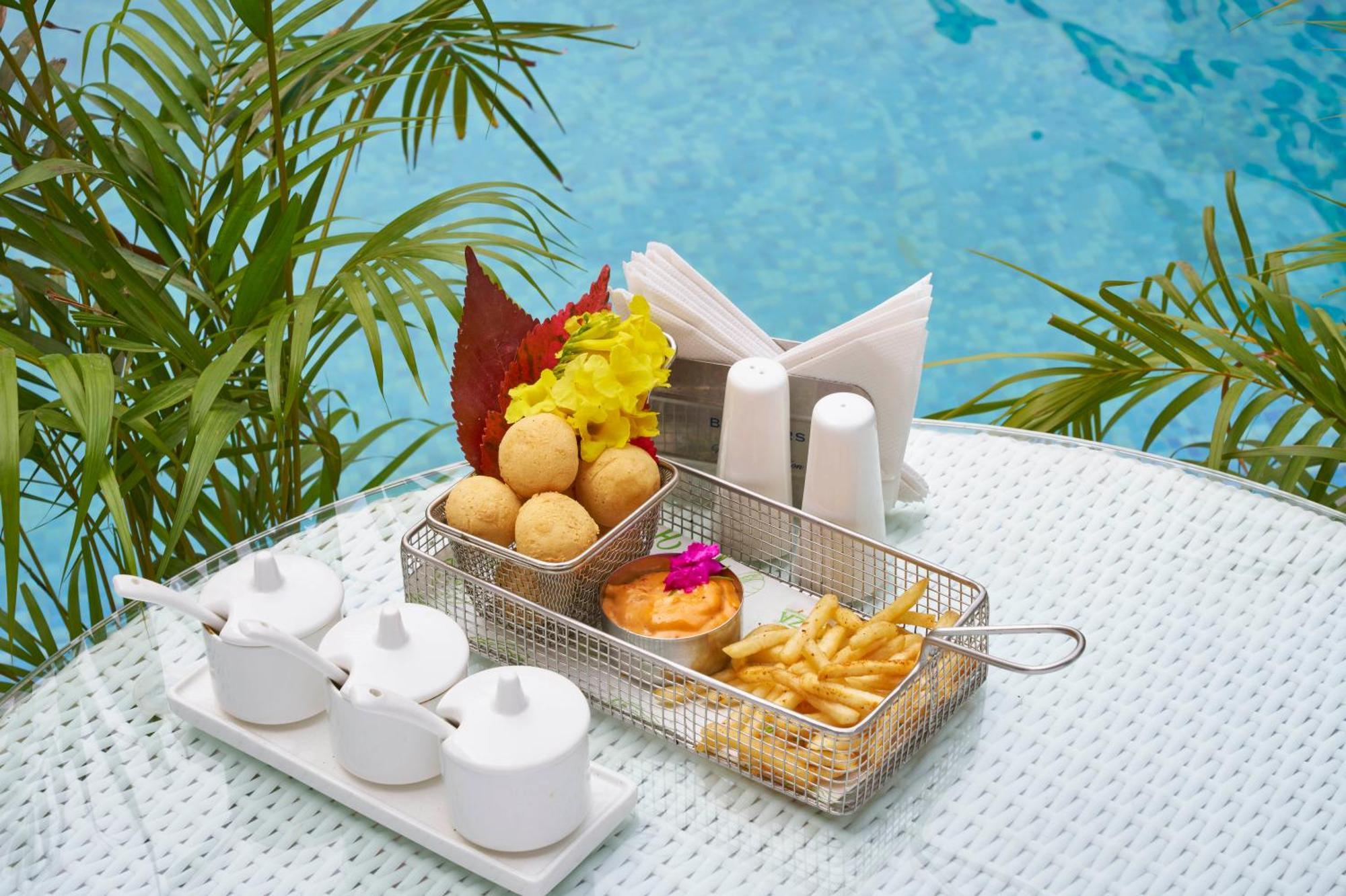 Hotel Hindusthan International, 부바네스 외부 사진