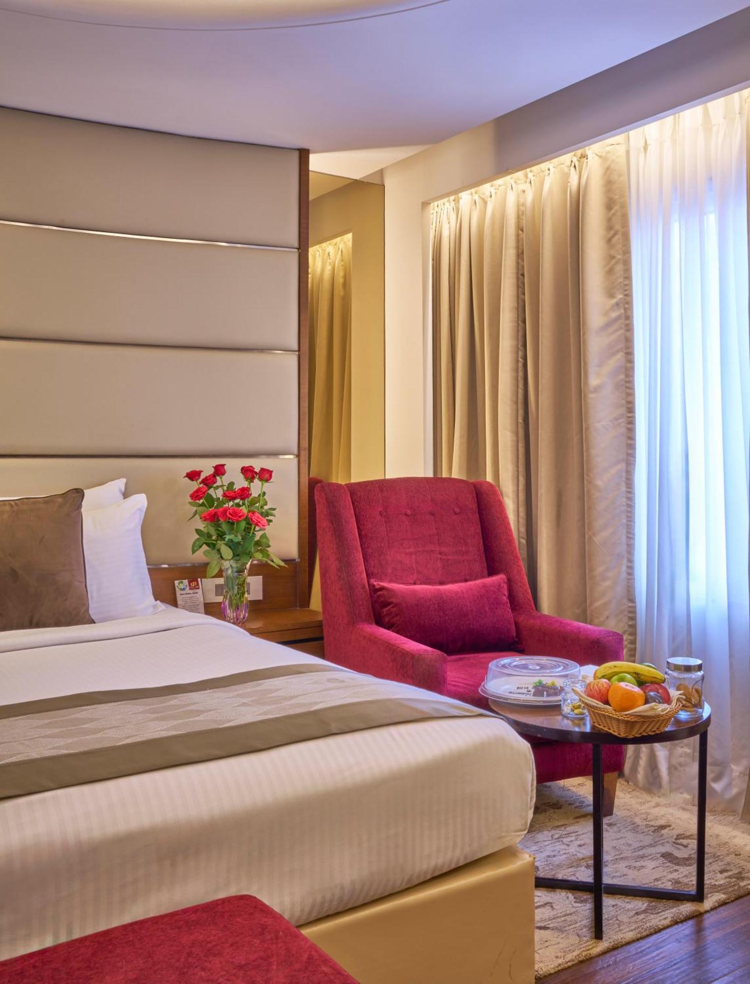 Hotel Hindusthan International, 부바네스 외부 사진