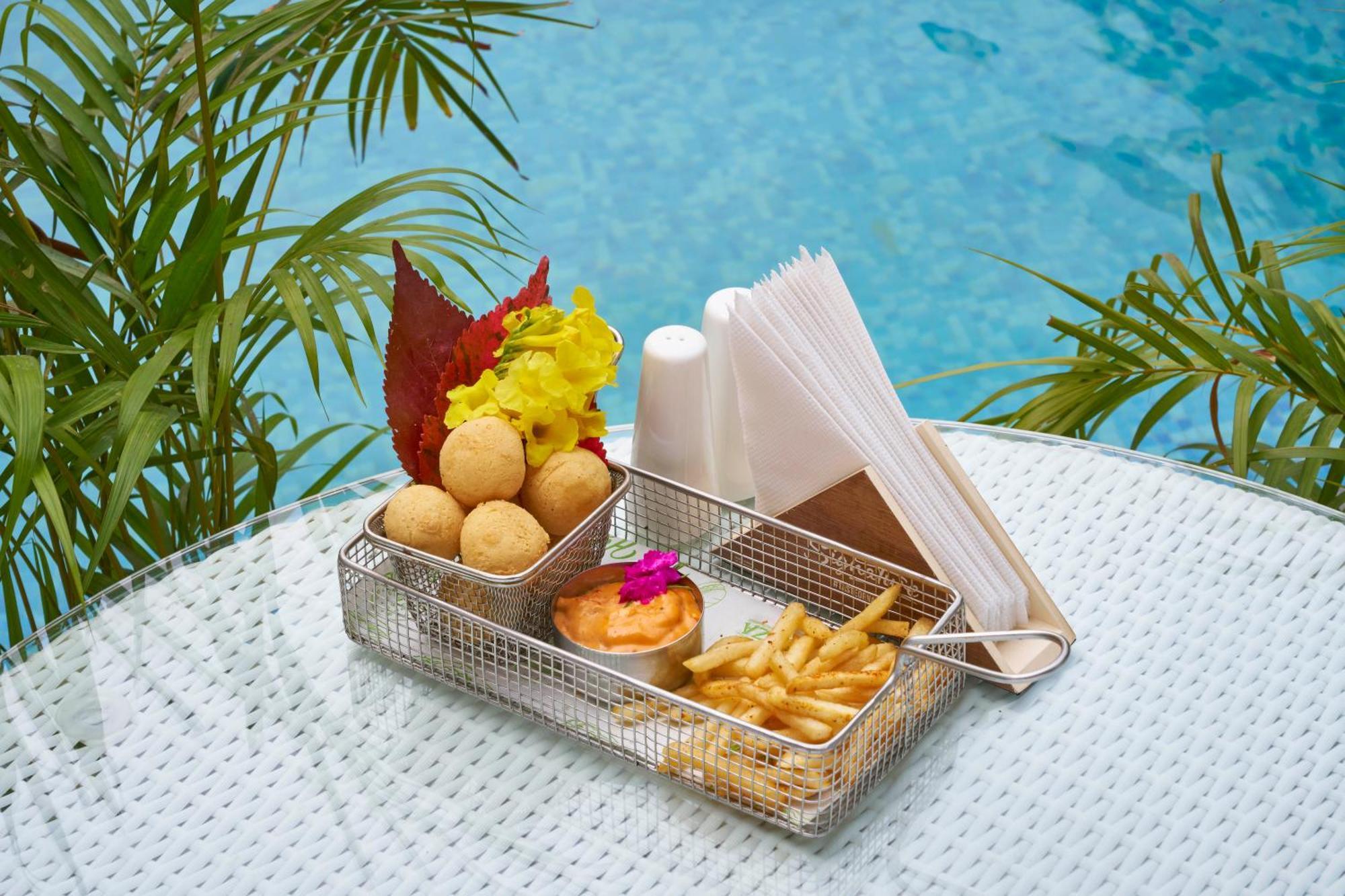 Hotel Hindusthan International, 부바네스 외부 사진