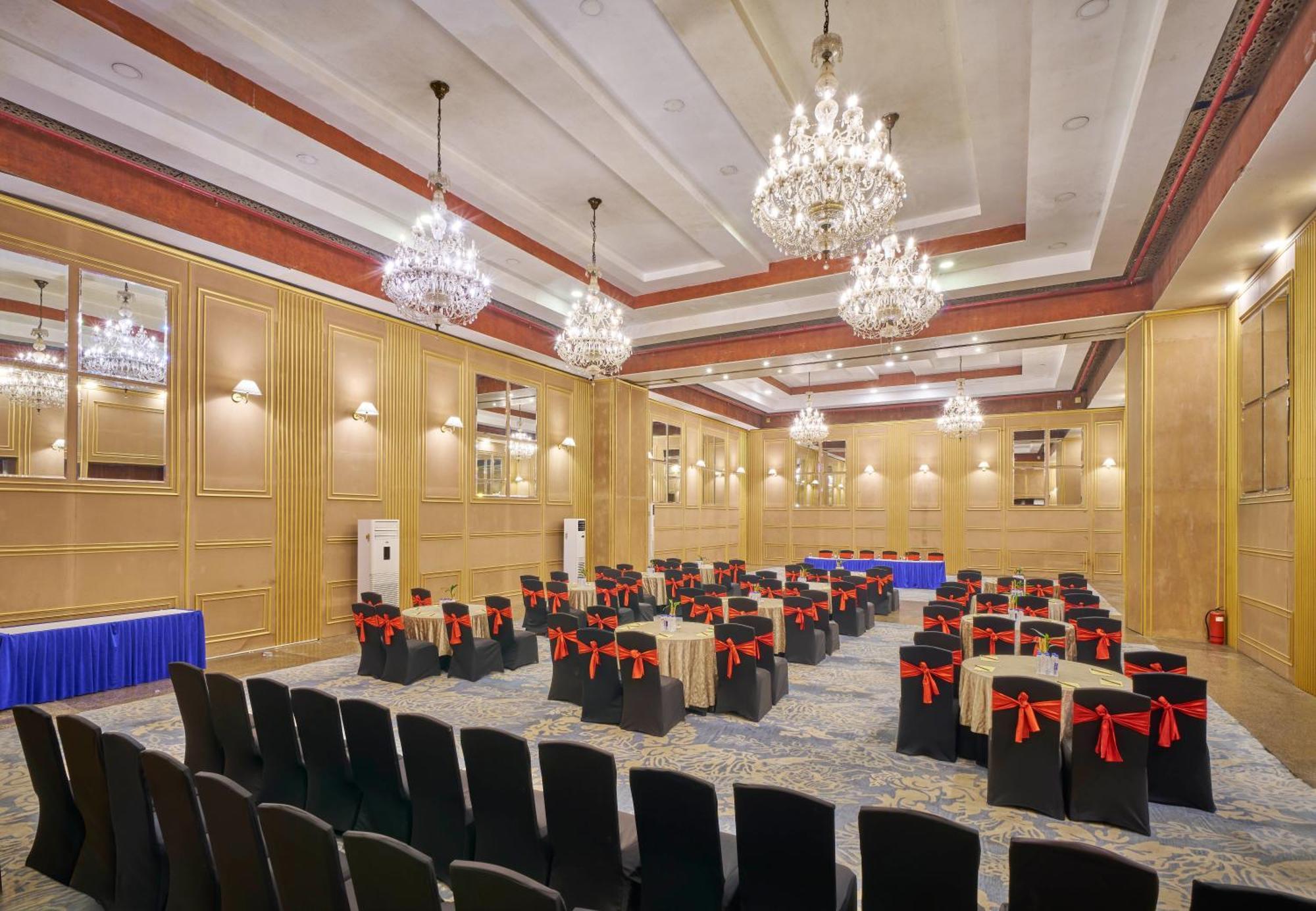 Hotel Hindusthan International, 부바네스 외부 사진
