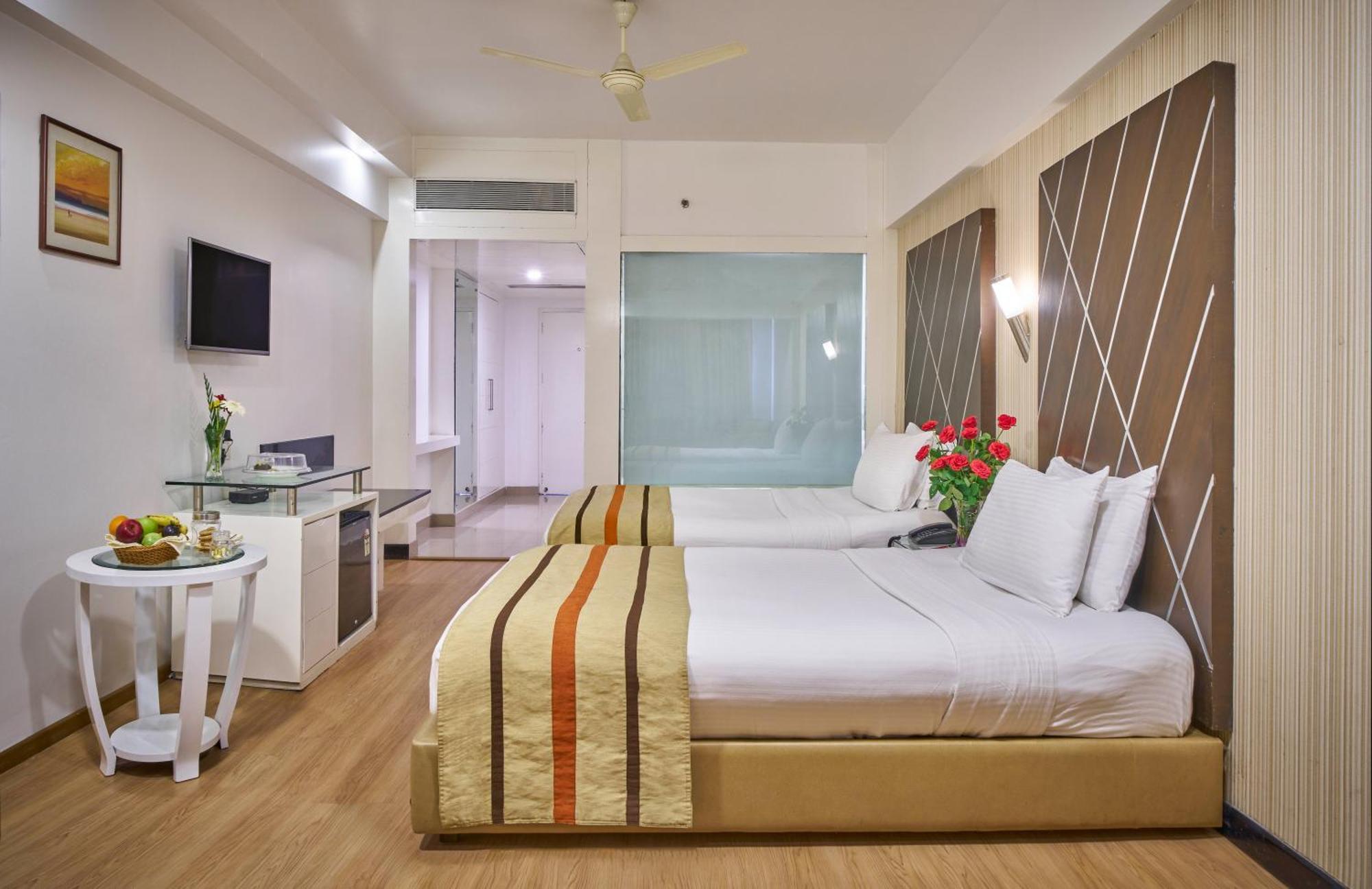 Hotel Hindusthan International, 부바네스 외부 사진
