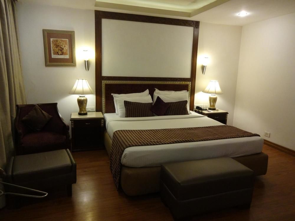 Hotel Hindusthan International, 부바네스 외부 사진